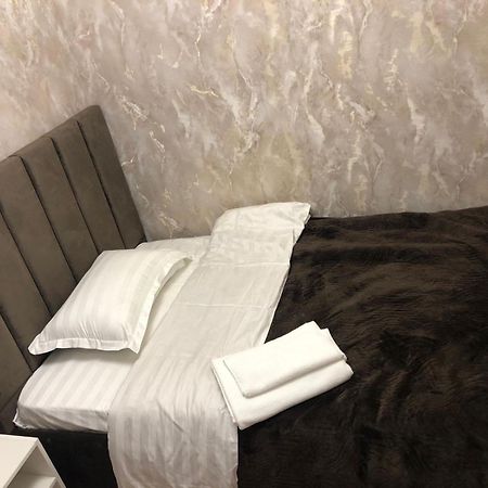 Hotel Lion Алма Ата Екстериор снимка