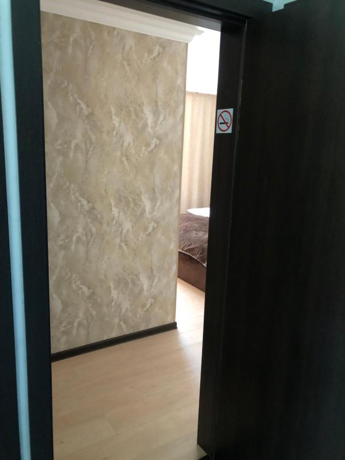 Hotel Lion Алма Ата Екстериор снимка
