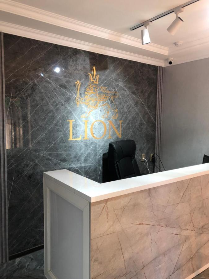 Hotel Lion Алма Ата Екстериор снимка