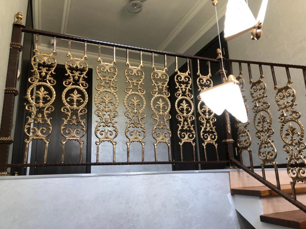 Hotel Lion Алма Ата Екстериор снимка