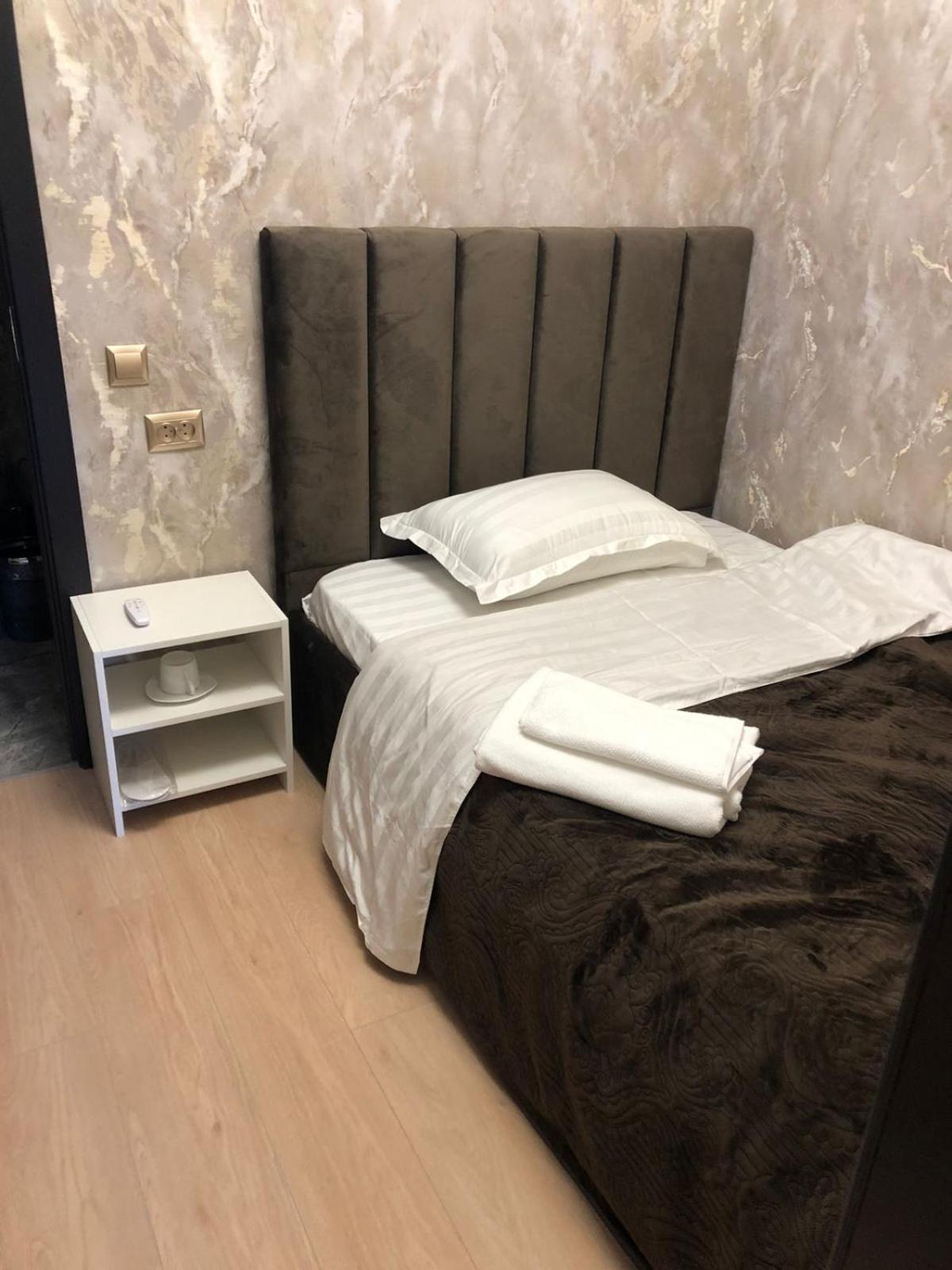 Hotel Lion Алма Ата Екстериор снимка