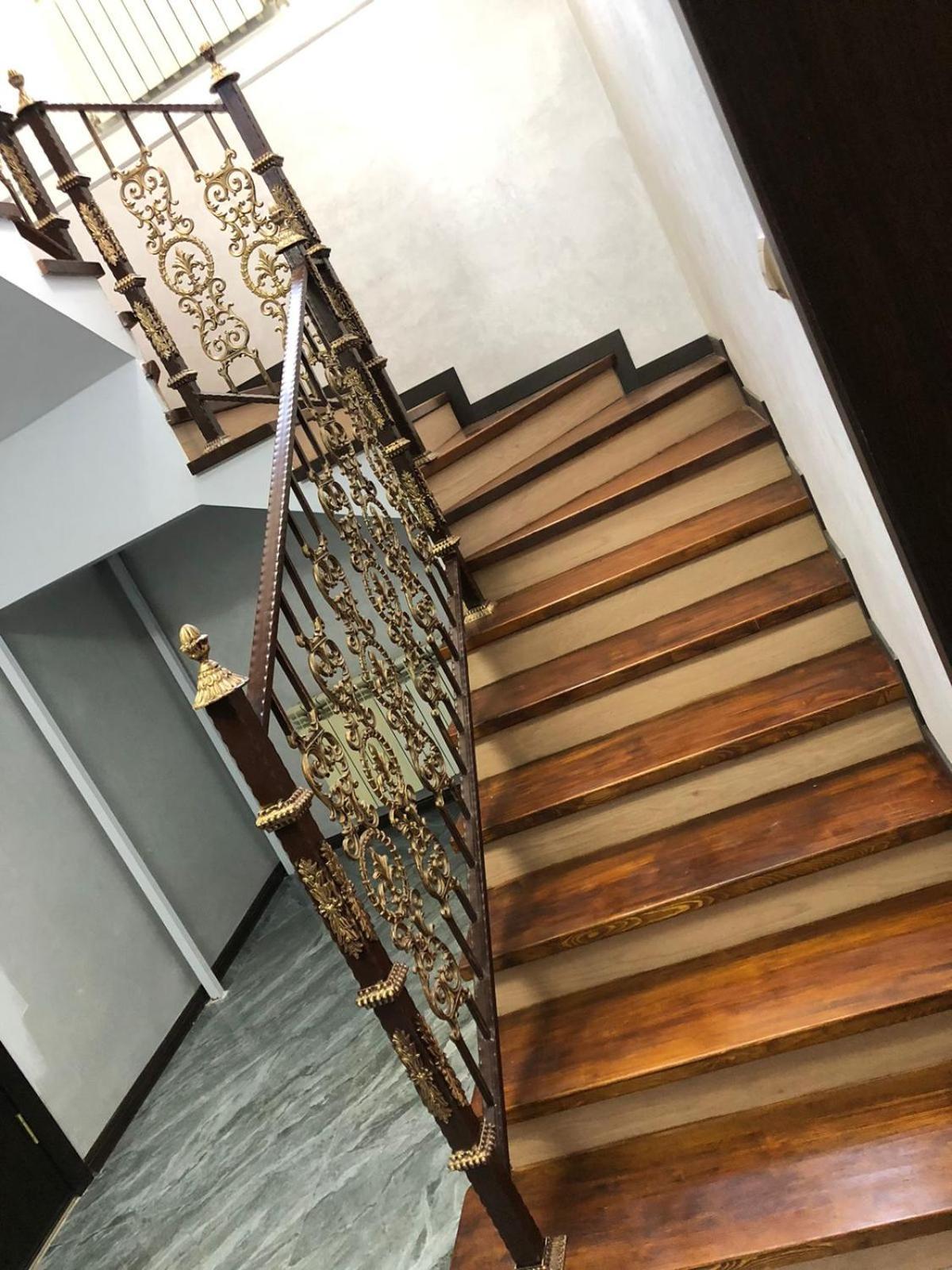 Hotel Lion Алма Ата Екстериор снимка