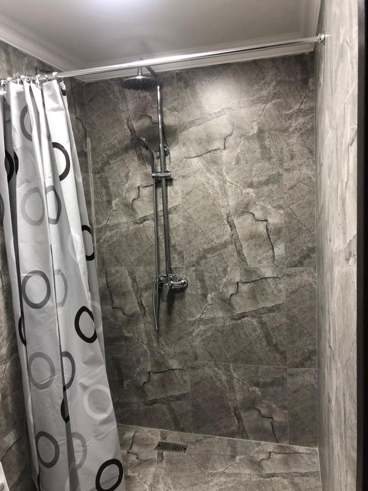 Hotel Lion Алма Ата Екстериор снимка